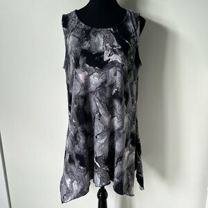 Sleeveless High Low Top